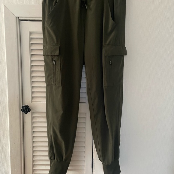 All In Motion Womens  Khaki Green Active Wear Jogger Cargo Pants Sz Small - Picture 6 of 10